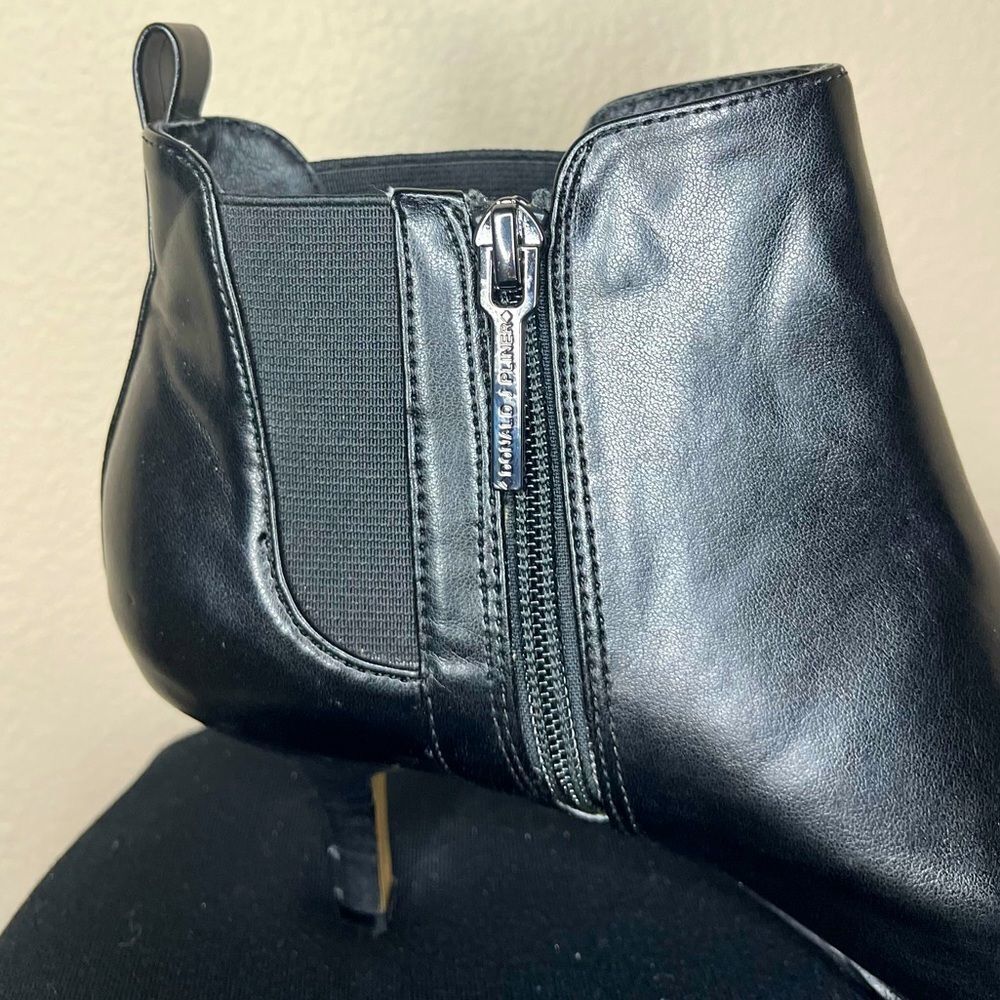 Donald J. Pliner Women’s Ankle Boots Black Leather Booties Size: 8 - Picture 6 of 12
